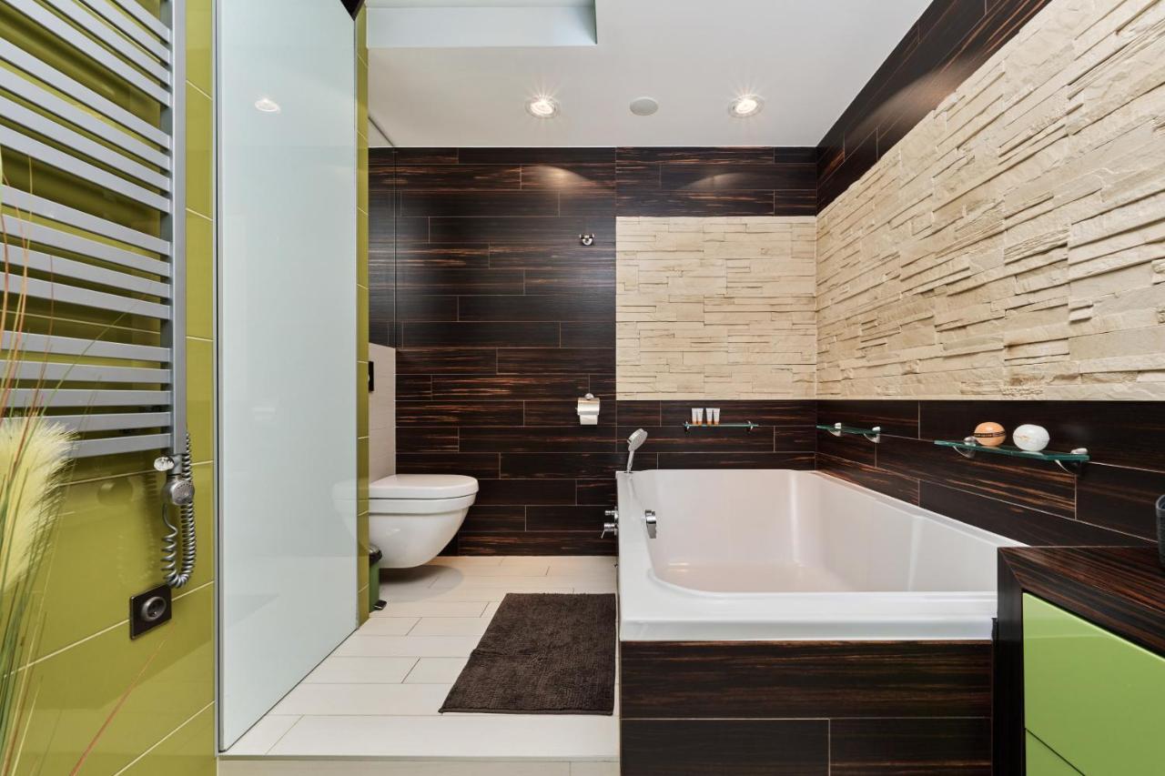 Luxurious Walonska With Underground Garage By Renters Wrocław